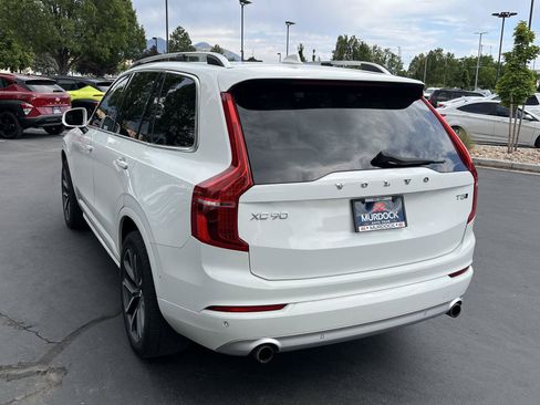 Used 2018 Volvo XC90 T5 Momentum w/ Convenience Package AWD/4WD image 10