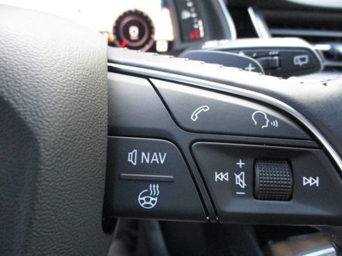 Used 2017 Audi Q7 3.0T Prestige w/ Prestige Package image 34