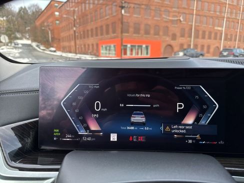 Used 2024 BMW X7 xDrive40i image 17