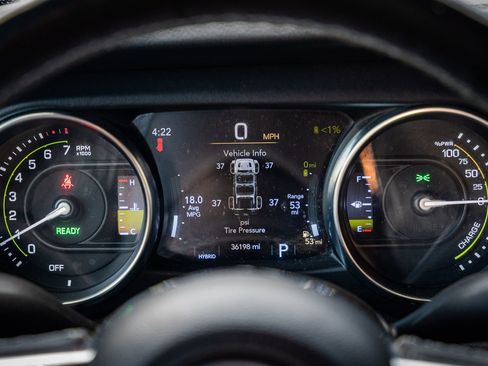 Used 2021 Jeep Wrangler Unlimited Sahara w/ Cold Weather Group image 26