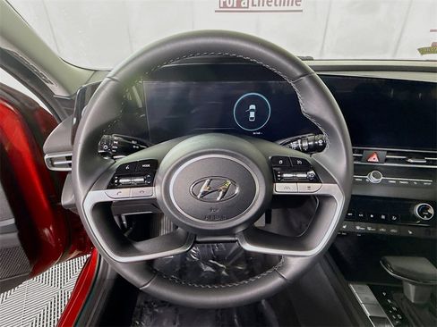 Certified 2023 Hyundai Elantra SEL w/ Convenience Package image 20