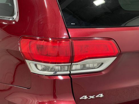 Used 2015 Jeep Grand Cherokee Overland AWD/4WD image 34