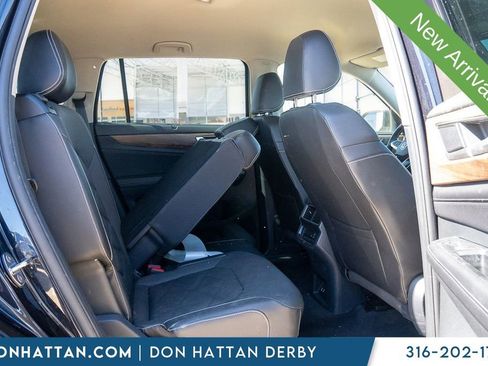 Used 2025 Volkswagen Atlas SE image 21