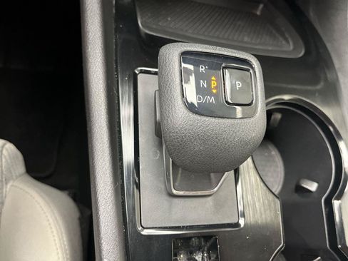 Used 2023 Nissan Rogue SV AWD/4WD image 25