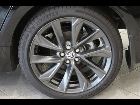 Used 2025 Toyota Corolla SE FWD image 12