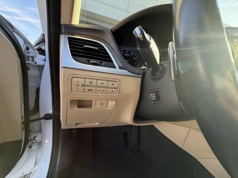 Used 2015 Hyundai Genesis 3.8 w/ Option Group 03 image 12