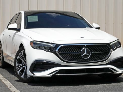 Used 2025 Mercedes-Benz E 350 Sedan w/ Winter Package image 4