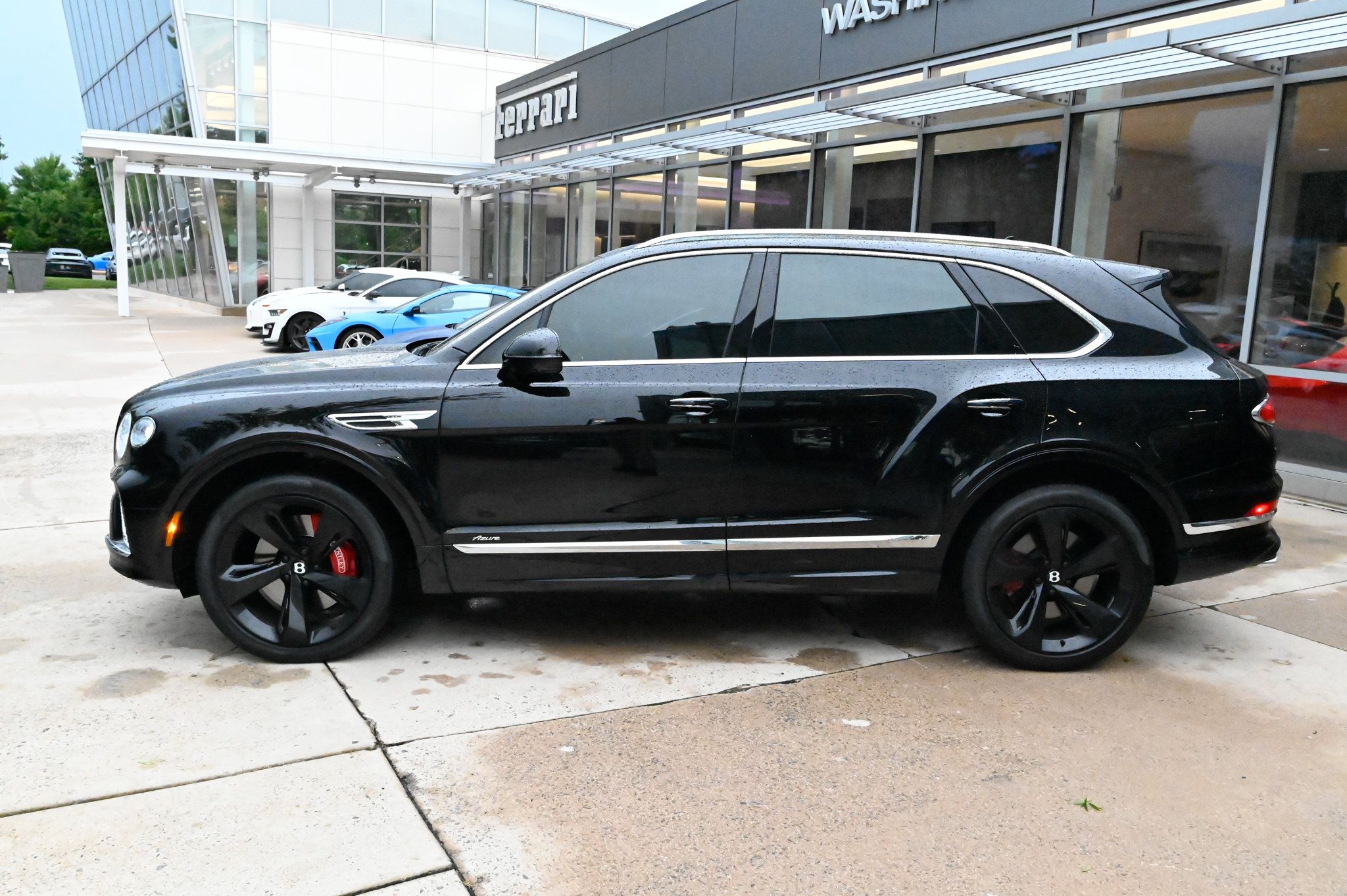 Used 2025 Bentley Bentayga AWD/4WD image 8