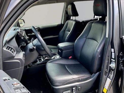 Certified 2021 Toyota 4Runner TRD Off-Road Premium AWD/4WD image 8