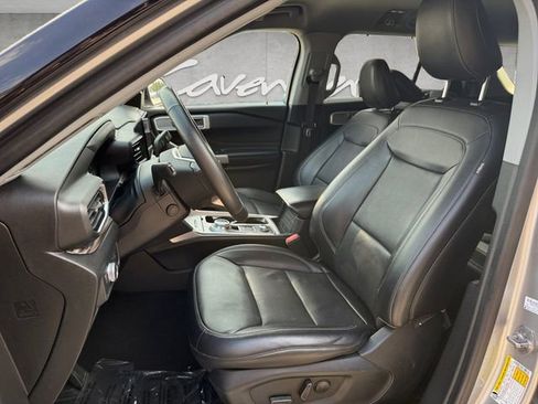 Certified 2022 Ford Explorer Limited w/ Equipment Group 301A image 10