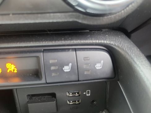 Used 2022 MAZDA MX-5 Miata RF Grand Touring image 27