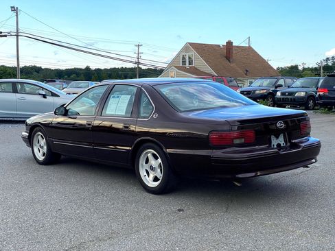 Used 1996 Chevrolet Impala SS image 2