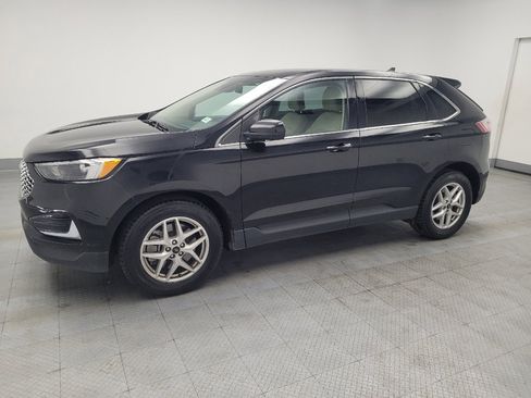Used 2023 Ford Edge SEL image 2