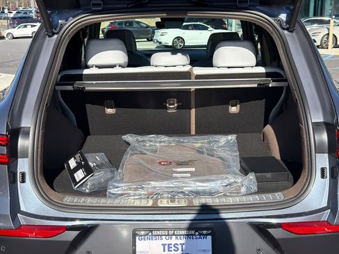 New 2026 Genesis GV70 2.5T Advanced AWD/4WD image 18