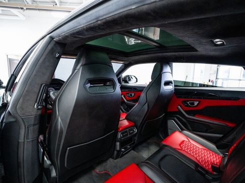 Used 2020 Lamborghini Urus image 65