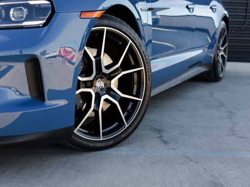 Certified 2025 Porsche Taycan image 12