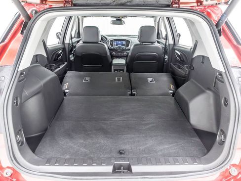 Used 2024 GMC Terrain AT4 w/ Infotainment Package II image 37