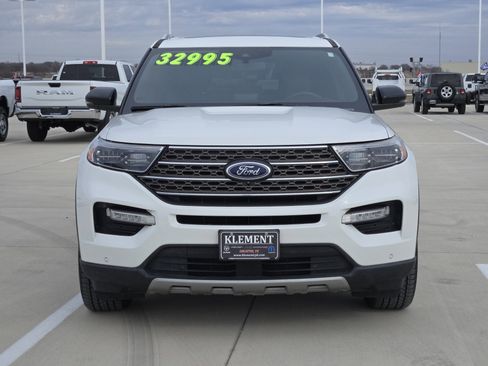 Used 2021 Ford Explorer King Ranch w/ Premium Technology Package image 3