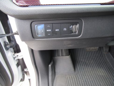 Certified 2024 Chevrolet Traverse RS w/ LPO, Floor Liner Package AWD/4WD image 10