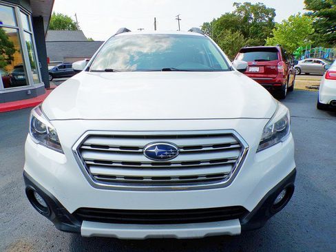Used 2017 Subaru Outback 2.5i Limited AWD/4WD image 2