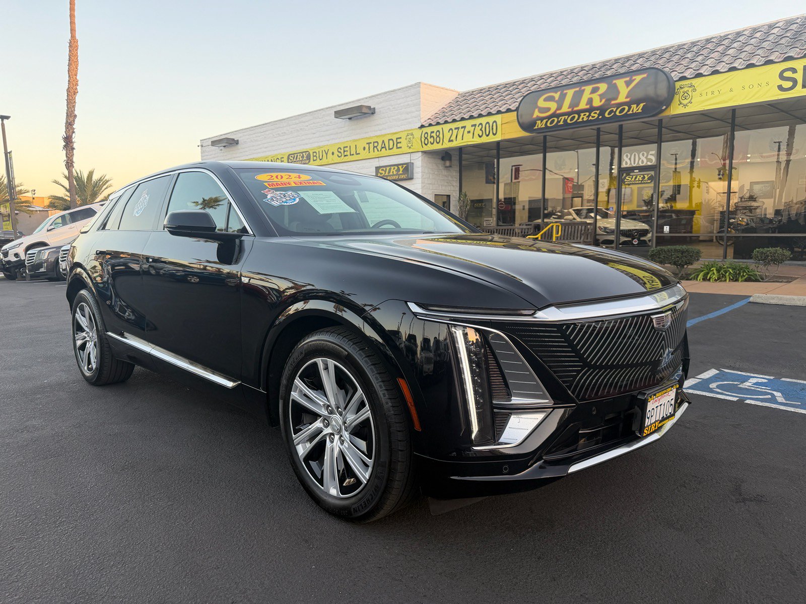 Used 2024 Cadillac Lyriq Tech AWD/4WD image 1