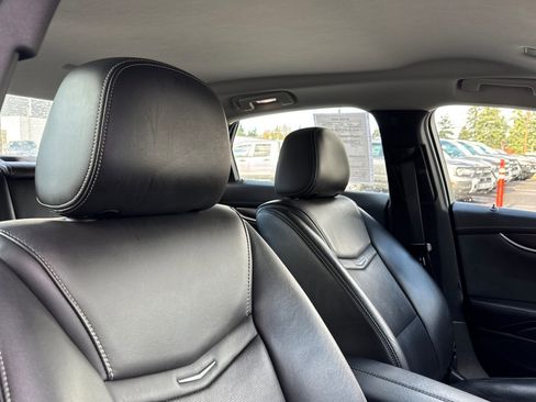 Used 2019 Cadillac XTS Luxury image 16