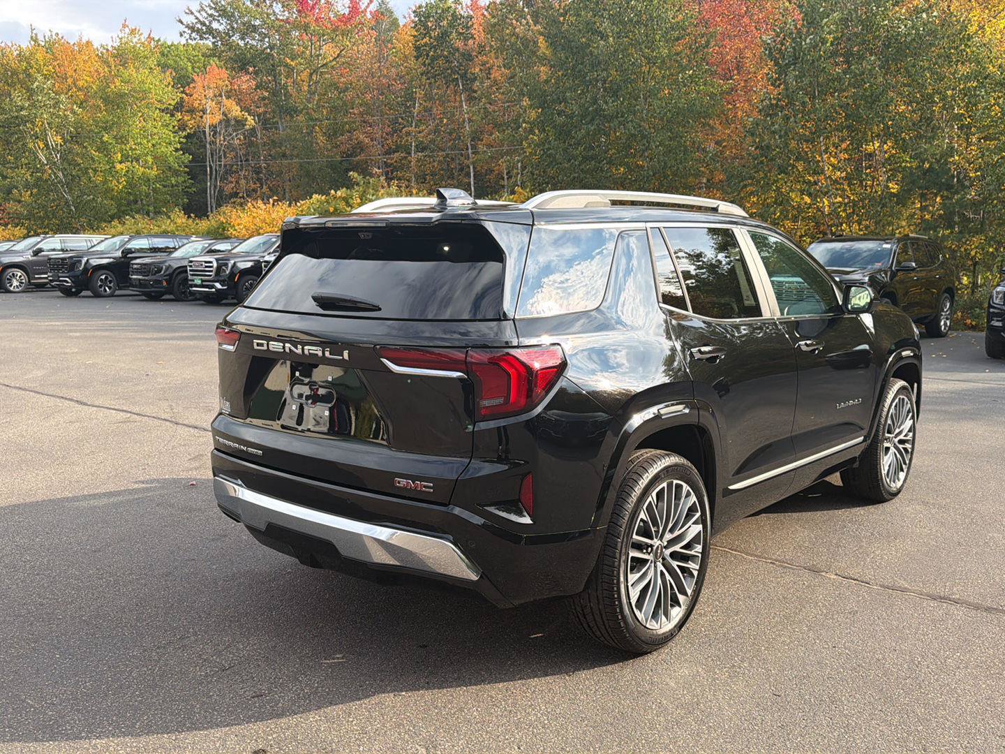 New 2027 GMC Terrain Denali w/ LPO, Floor Liner Package AWD/4WD image 5