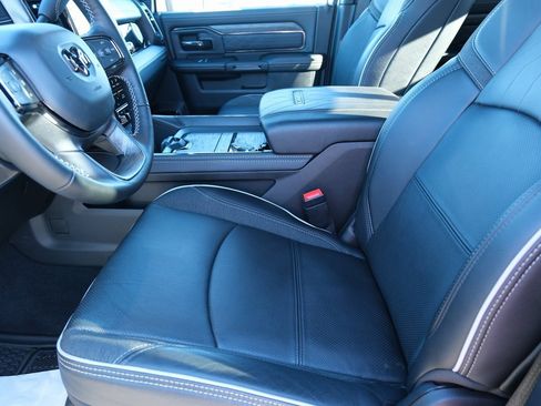 Used 2025 RAM 3500 Limited image 5