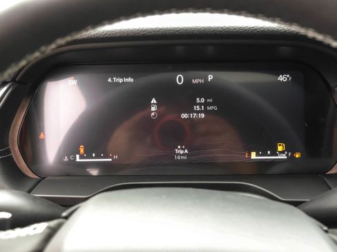 New 2025 Jeep Grand Cherokee Altitude image 24