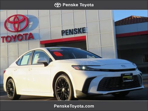 Certified 2026 Toyota Camry SE image 1