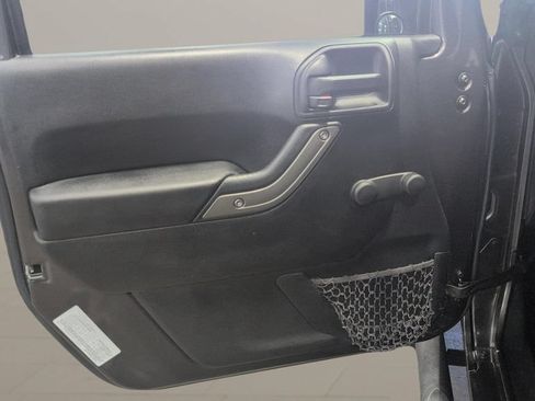 Used 2016 Jeep Wrangler Sport AWD/4WD image 7