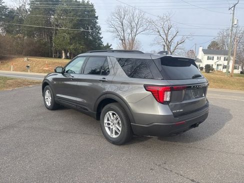 New 2026 Ford Explorer Active image 5