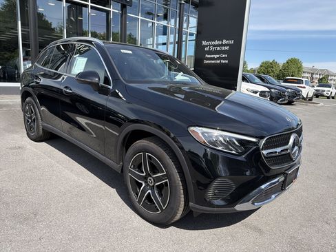 Used 2026 Mercedes-Benz GLC 300 4MATIC image 2