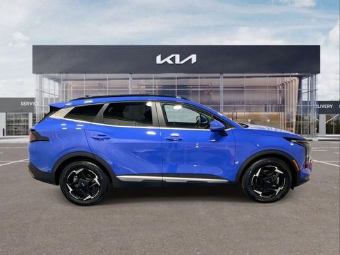 New 2026 Kia Sportage EX FWD image 9