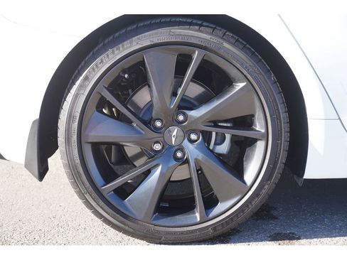 Used 2023 Genesis G70 2.0T w/ Sport Prestige Package image 8