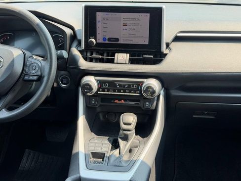 Used 2024 Toyota RAV4 XLE AWD/4WD image 15