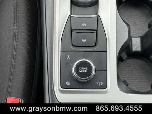 Used 2022 Ford Explorer XLT image 19