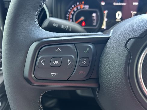 New 2025 Jeep Gladiator Sport image 16