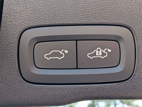 New 2026 Volvo XC60 T8 Ultra w/ Protection Package Premier image 14