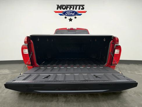 Used 2024 GMC Canyon Denali image 18