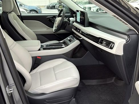New 2025 Lincoln Aviator Premiere image 7
