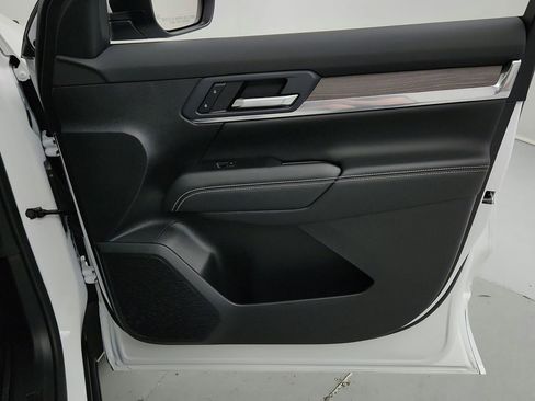 Certified 2026 GMC Terrain Denali AWD/4WD image 31