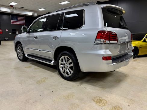 Used 2013 Lexus LX 570 4WD image 5