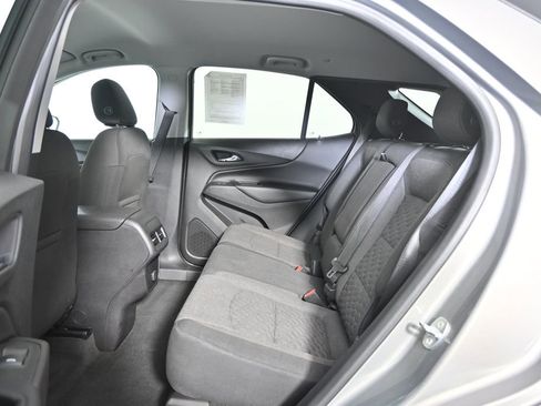 Used 2018 Chevrolet Equinox LT image 17