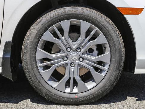 New 2026 Honda Odyssey Touring image 9