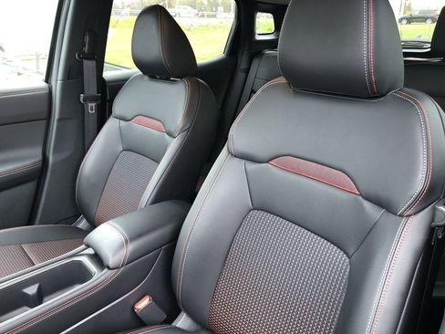 Used 2025 Nissan Kicks SR image 21