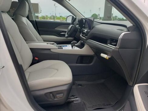 New 2026 Toyota Grand Highlander AWD image 16