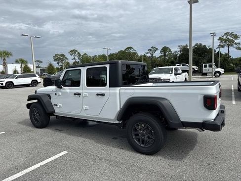New 2026 Jeep Gladiator Sport AWD/4WD image 5