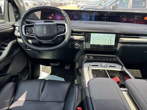 Used 2025 Lincoln Navigator Reserve AWD/4WD image 20