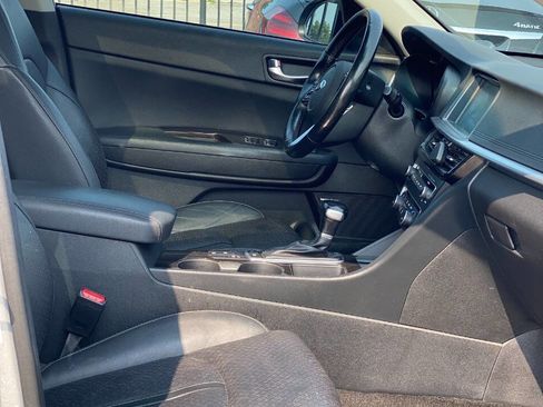Used 2019 Kia Optima EX w/ EX Premium Package image 18
